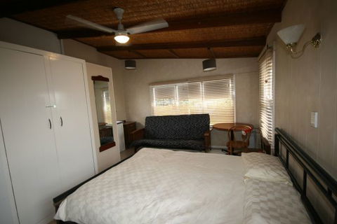LJ Hooker Goolwa Holiday Rentals - 42 Underwood Avenue, Goolwa Beach - Darwin Tourism 27