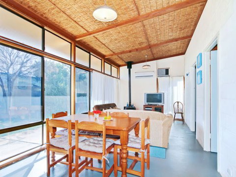 Century 21 SouthCoast: Serenity By The Sea - Darwin Tourism 1