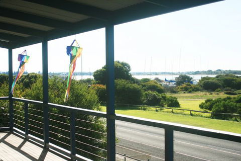 LJ Hooker Goolwa Holiday Rentals - 25 Barrage Road, Goolwa South - Darwin Tourism 2