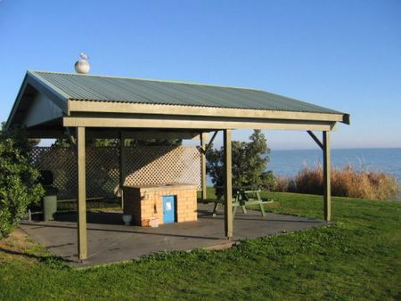 Lake Albert Caravan Park - Darwin Tourism 3