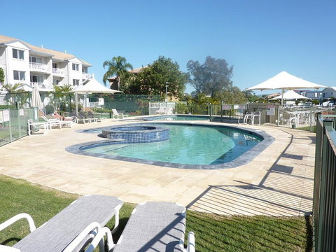 Pelican Cove - Darwin Tourism 0