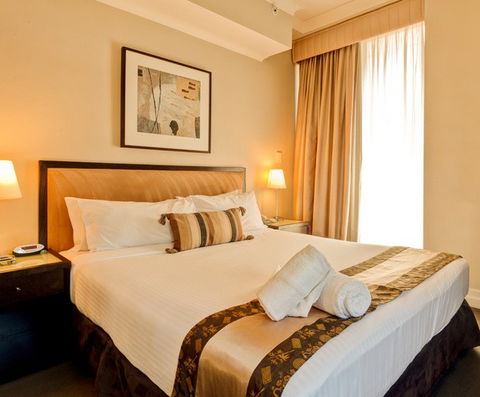 Seasons Harbour Plaza, Darling Harbour - Darwin Tourism 2