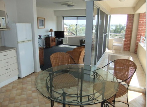 Newcastle Serviced Apartments - Darwin Tourism 2