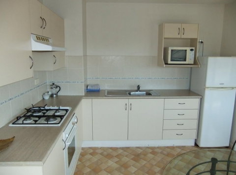 Newcastle Serviced Apartments - Darwin Tourism 3