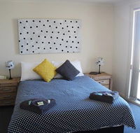 Cliff House Beachfront Villas - Darwin Tourism