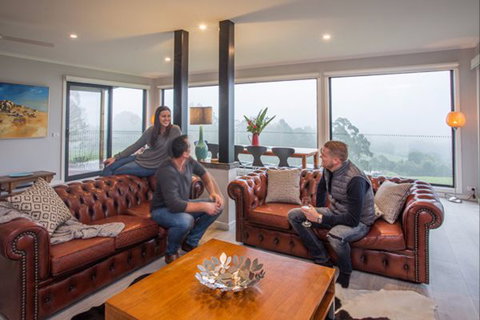 Halcyon Cottage Retreat - Self Contained Accommodation - Darwin Tourism 8