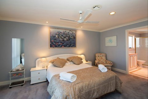 Ocean Manor Bed And Breakfast - Darwin Tourism 1
