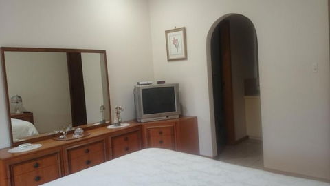Gaerwood Bed Breakfast - Darwin Tourism 5