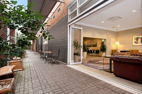 Adabco Boutique Hotel - Darwin Tourism 1