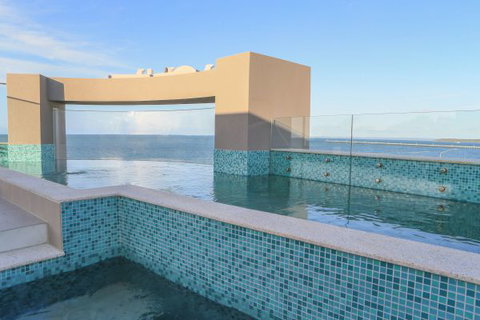 Aqua Aqua Luxury Penthouses - Darwin Tourism 8