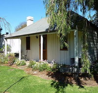 Cameron's Cottage - Darwin Tourism