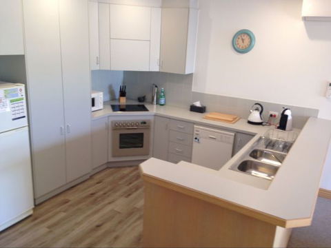 Flinders Beach Retreat Queenscliff - Darwin Tourism 2