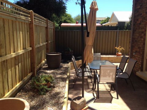 Flinders Beach Retreat Queenscliff - Darwin Tourism 6