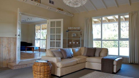 Sweetman Cottage - Darwin Tourism 0