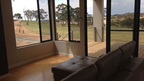 Neagles Retreat Villas - Darwin Tourism 0