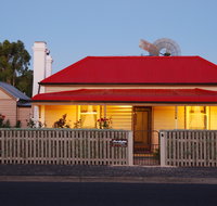 Shurdingtons Cottage - Darwin Tourism