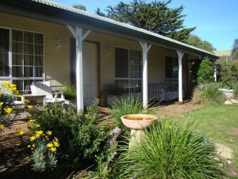 Peppertree Cottage - Darwin Tourism 0