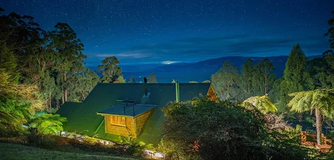 Eagles Nest Luxury Mountain Retreat - Darwin Tourism 1