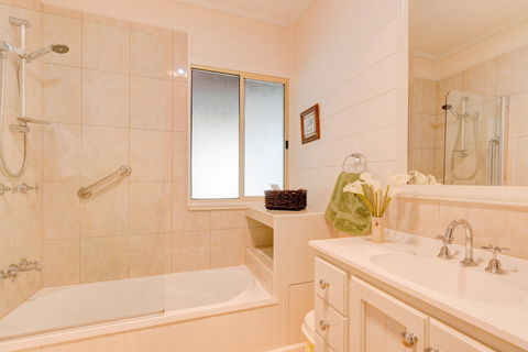 All About Me Bed And Breakfast - Darwin Tourism 3