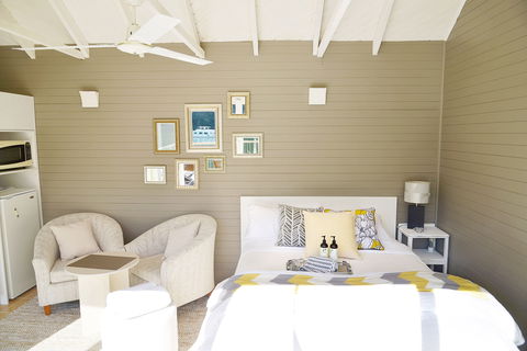Berowra Waters Studio - Darwin Tourism 0