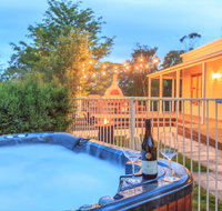 Country House Retreat - Darwin Tourism