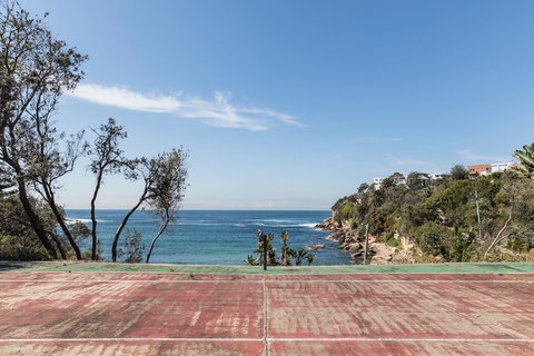 Gordon's Bay Retreat - Darwin Tourism 1