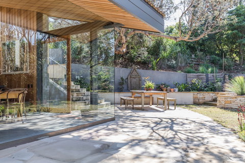 Gordon's Bay Retreat - Darwin Tourism 4