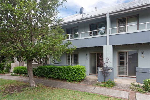 Honeysuckle Townhouses - Darwin Tourism 0