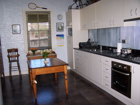 Hope Street Cottage - Darwin Tourism 1