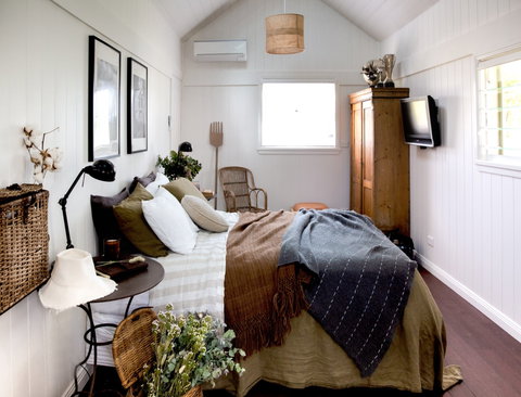 Old Schoolhouse Milton - Darwin Tourism 1