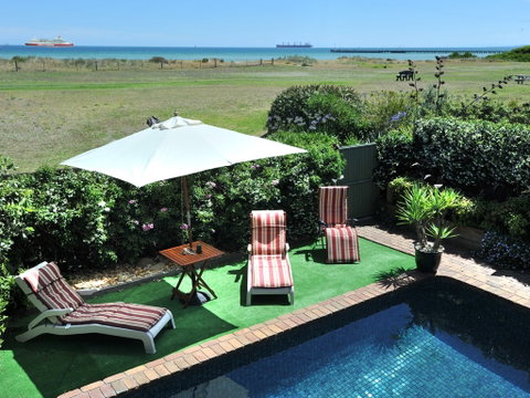 Seacove On The Beach - Darwin Tourism 0