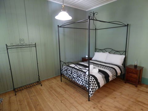 Tenterfield Lodge Caravan Park - Darwin Tourism 7
