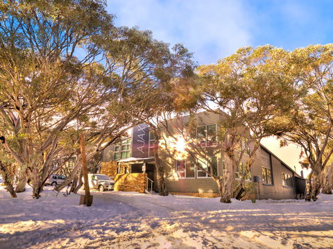 Ajax Ski Club - Darwin Tourism 0