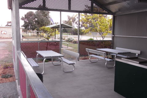Ariah Park Camping Ground - Darwin Tourism 0