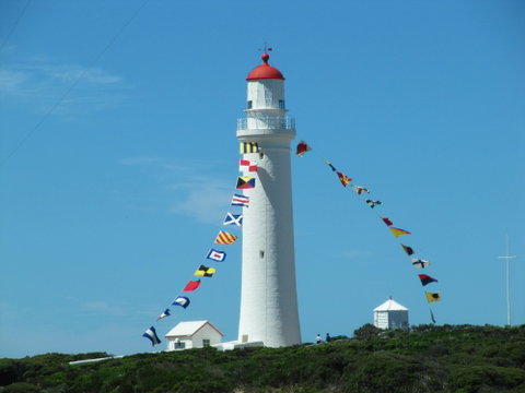 Cape Nelson Lighthouse - Darwin Tourism 0