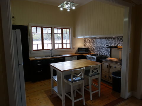 Loughmore House And Cottage - Darwin Tourism 7