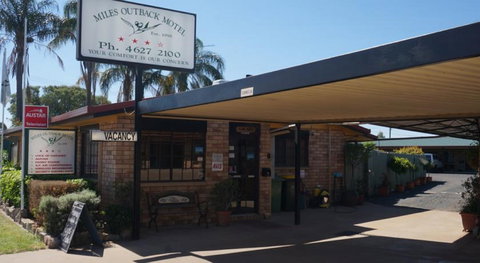 Miles Outback Motel - Darwin Tourism 0