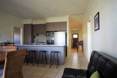 Shamore Apartments - Eleventh Street Mildura - Darwin Tourism 3