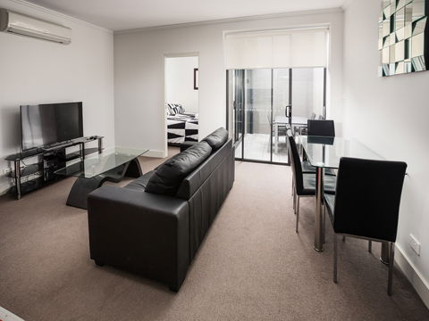 The Star Apartments - Darwin Tourism 1