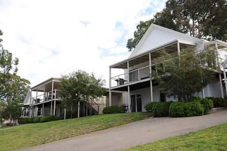 McMillans Of Metung Resort - Darwin Tourism 1