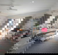 Batemans Bay Manor - Darwin Tourism