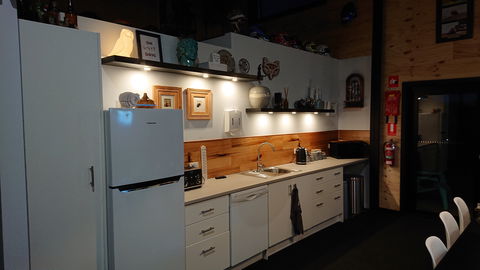 Bed In A Shed Tasmania - Darwin Tourism 2