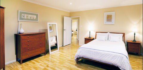 Chrismont Guest House - Darwin Tourism 0