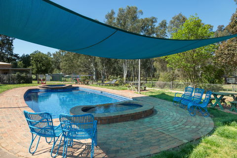 Corowa Bindaree Holiday Park - Darwin Tourism 0