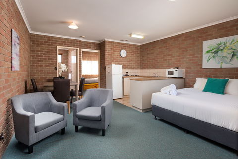 Corowa Bindaree Holiday Park - Darwin Tourism 1