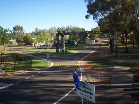 Balranald Caravan Park - Darwin Tourism 0