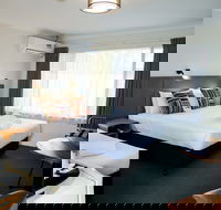 Batemans Bay Hotel - Darwin Tourism