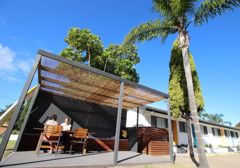 Batemans Bay Hotel - Darwin Tourism 1