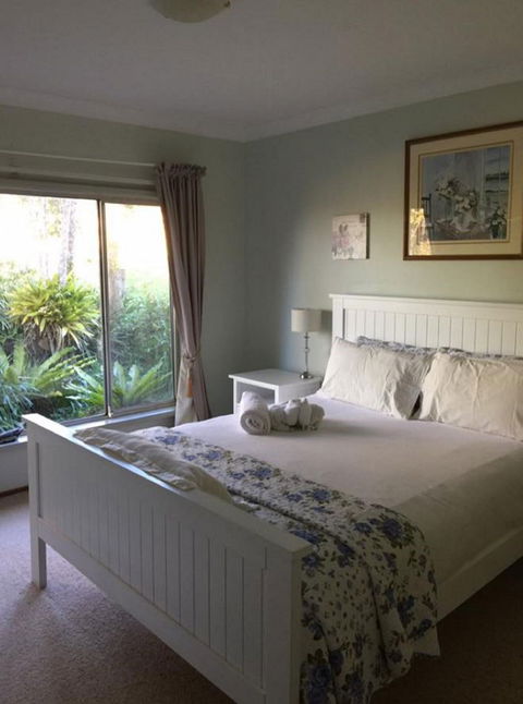 Cascade Cottages - Darwin Tourism 0