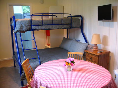 Cedar Grove Farmstay - Darwin Tourism 0